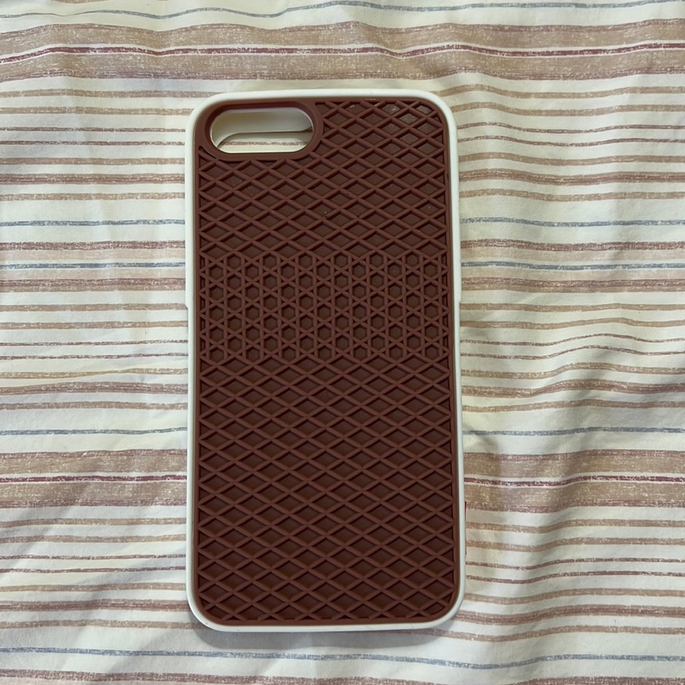 Iphone 7 Plus Case
Color: White